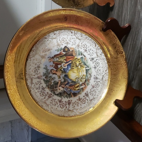 2 Gold Rimmed 22k gold Plates - Picture 3 of 7